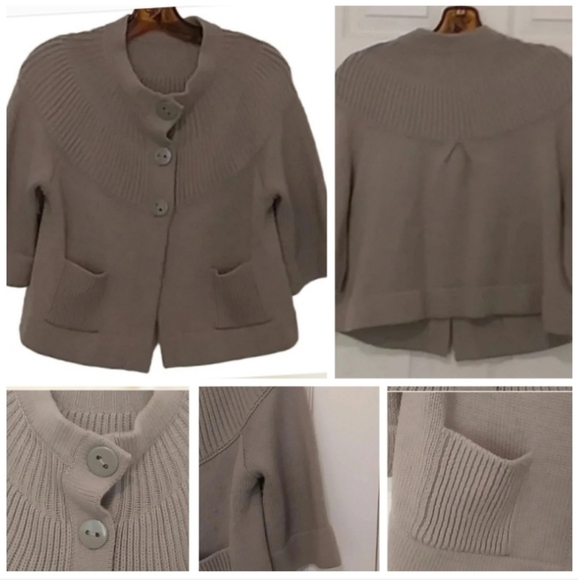 🍭🌹 GRAY sweater with cute buttons - Picture 1 of 15